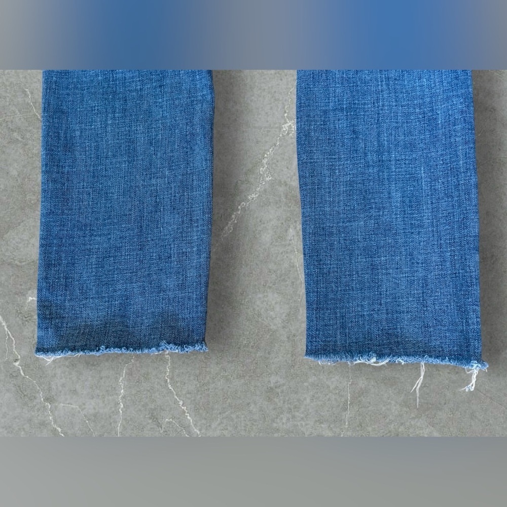 Women's Levi’s 711 Skinny Distressed Jeans - Picture 6 of 9